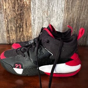 Jordan Stay Loyal 2 basketball shoes